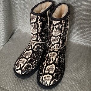 NEW UGG Snakeskin Print Boots NEVER WORN!